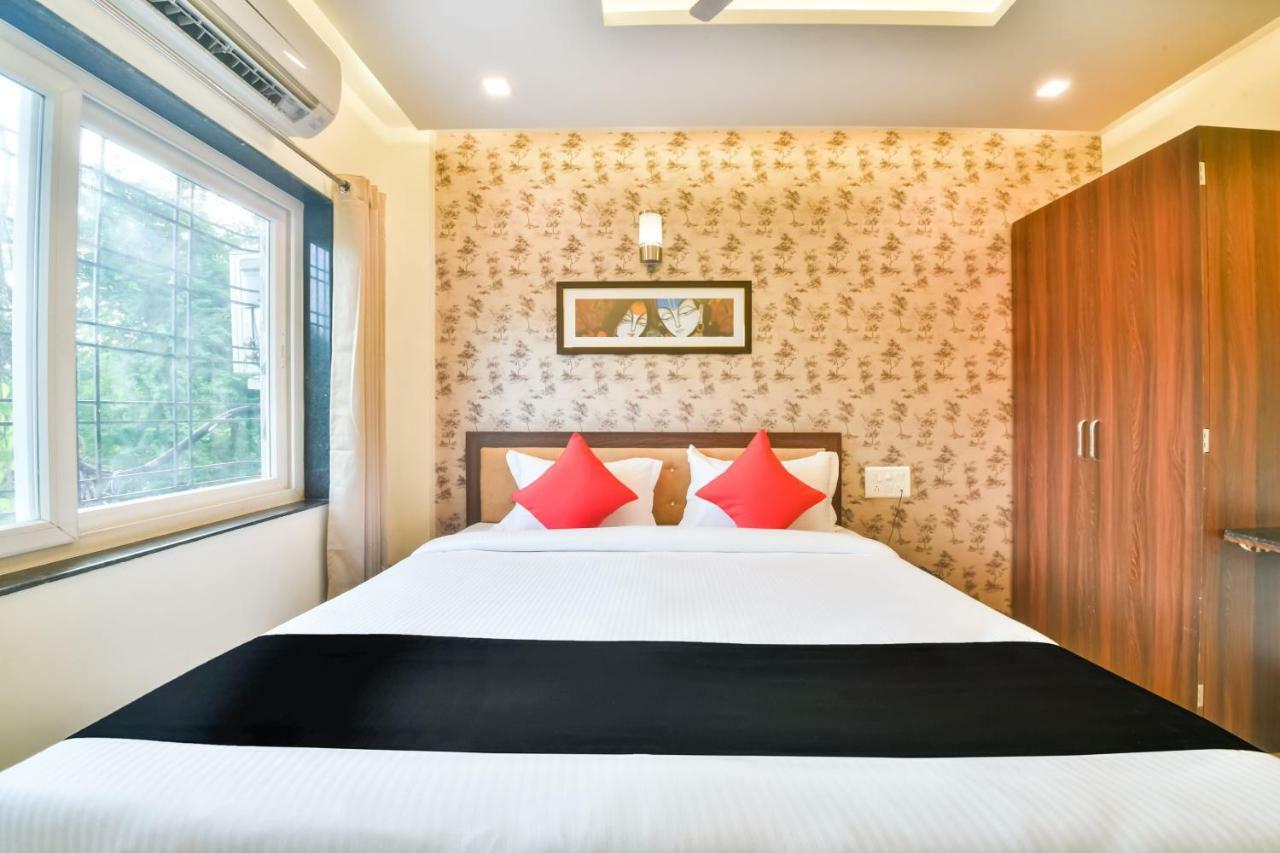 Golden Feather Hotel Udaipur Exterior photo
